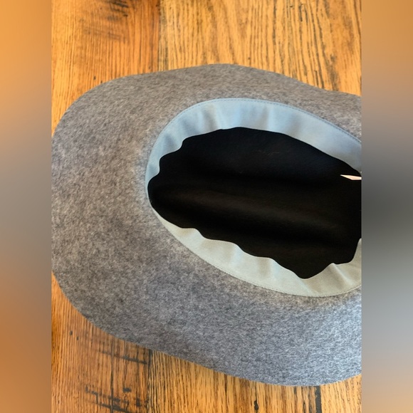 Juicy Couture wool hat embellished hat red black gray 100% wool womens - Picture 5 of 8